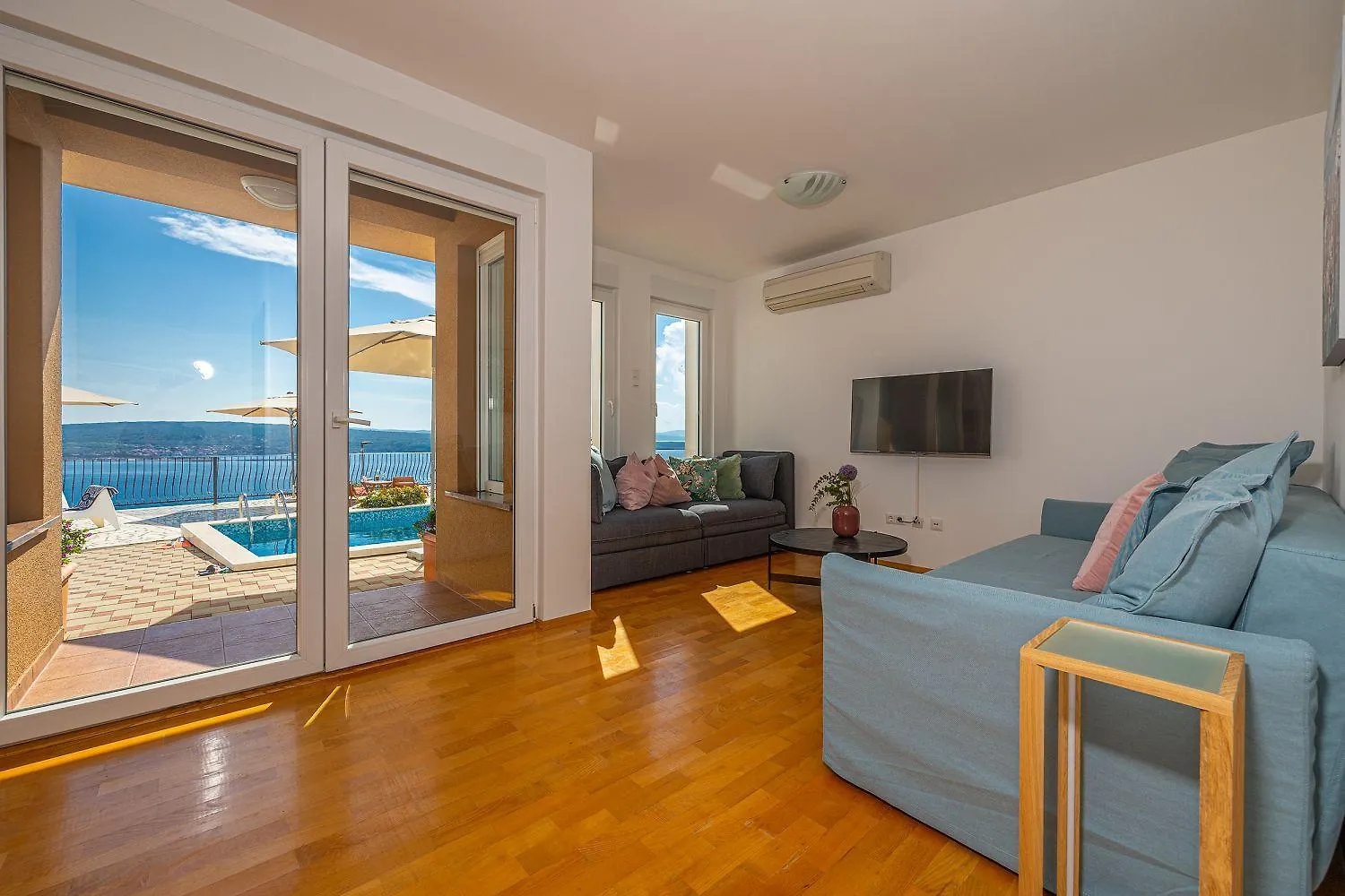 Mediterranes Apartment Mit Meerblick, Privatpool, Bbq, Garage, Waschmaschine Crikvenica Croatia