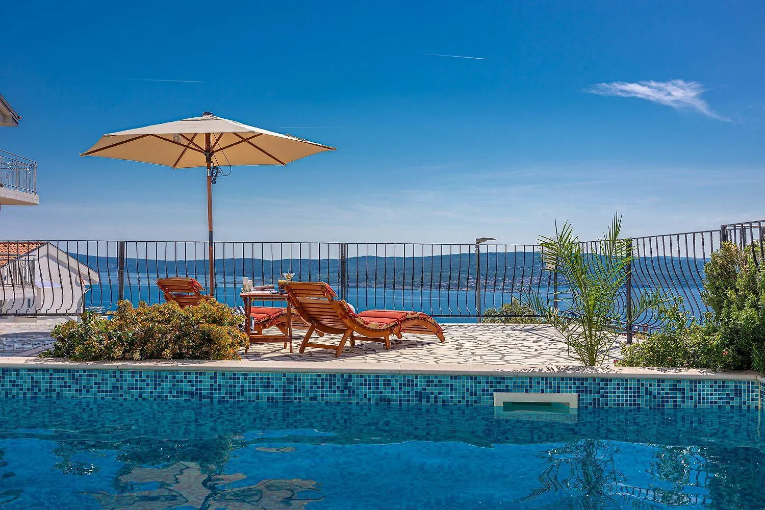 Mediterranes Apartment Mit Meerblick, Privatpool, Bbq, Garage, Waschmaschine Crikvenica